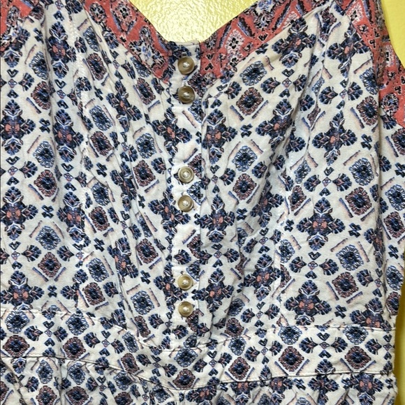 American Eagle 🦅 Blue Patterned Romper - Picture 4 of 8